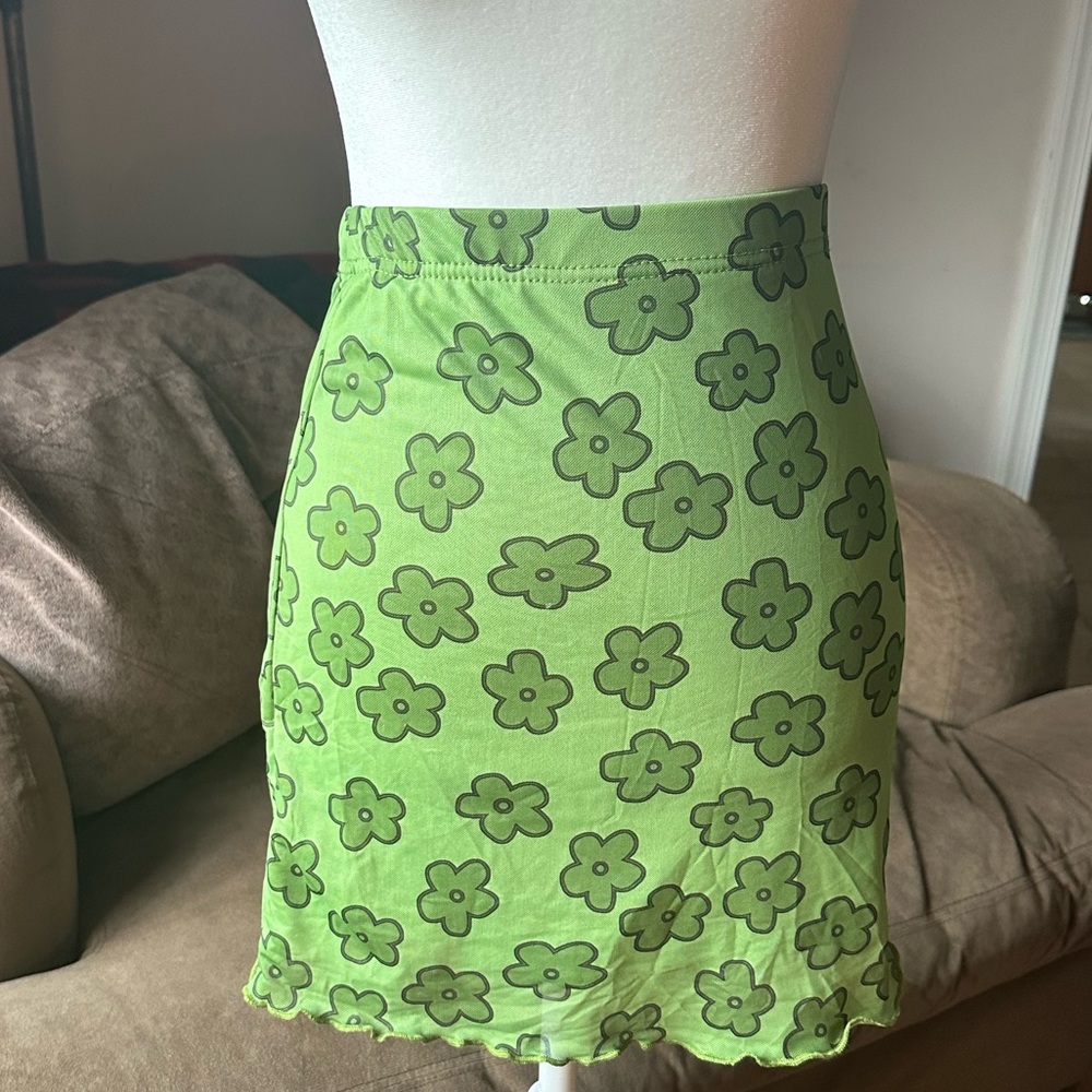 Green floral mini skirt